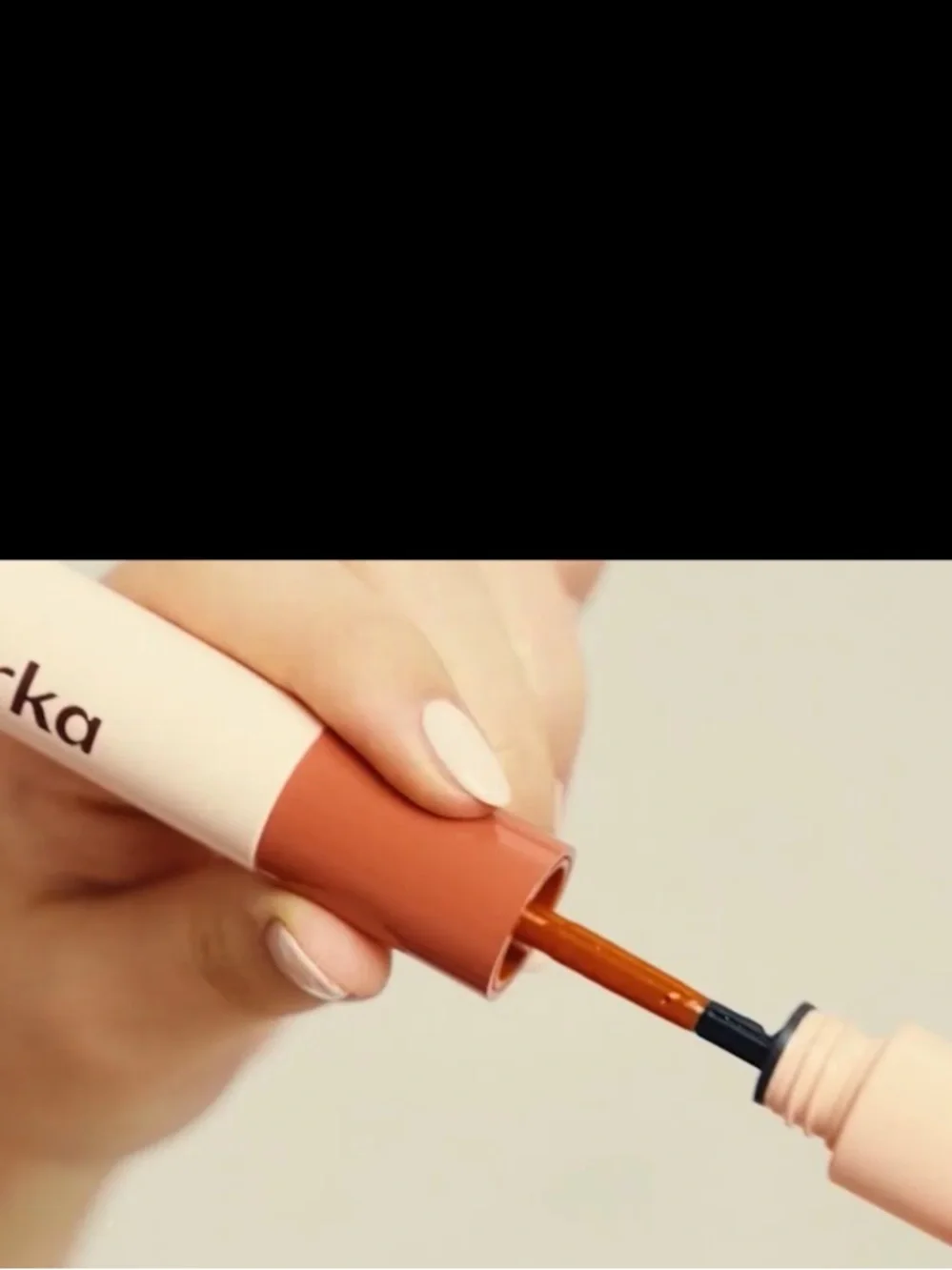 Narka Dual Brush Brow & Hair Tamer